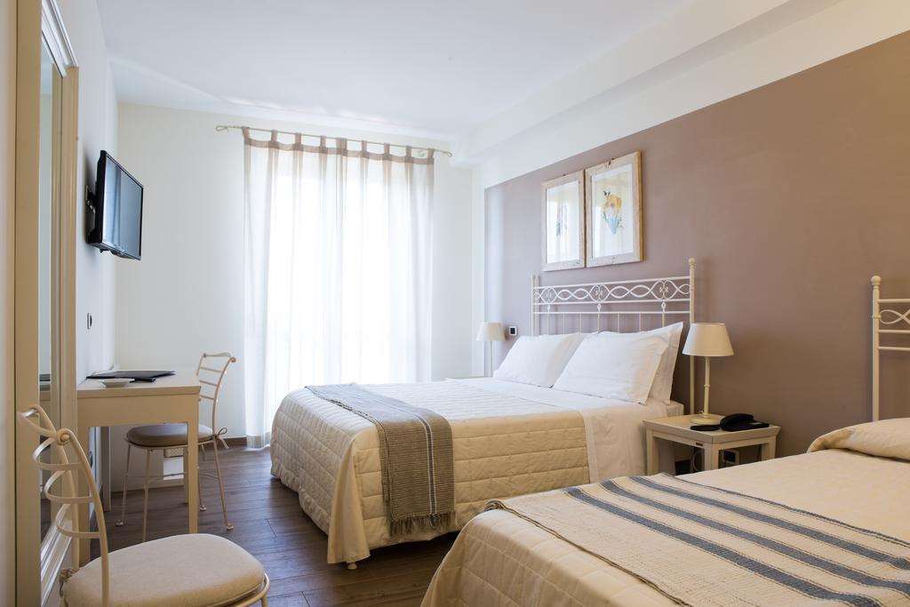 Hotel Giardino Suites And Spa - Numana Δωμάτιο φωτογραφία