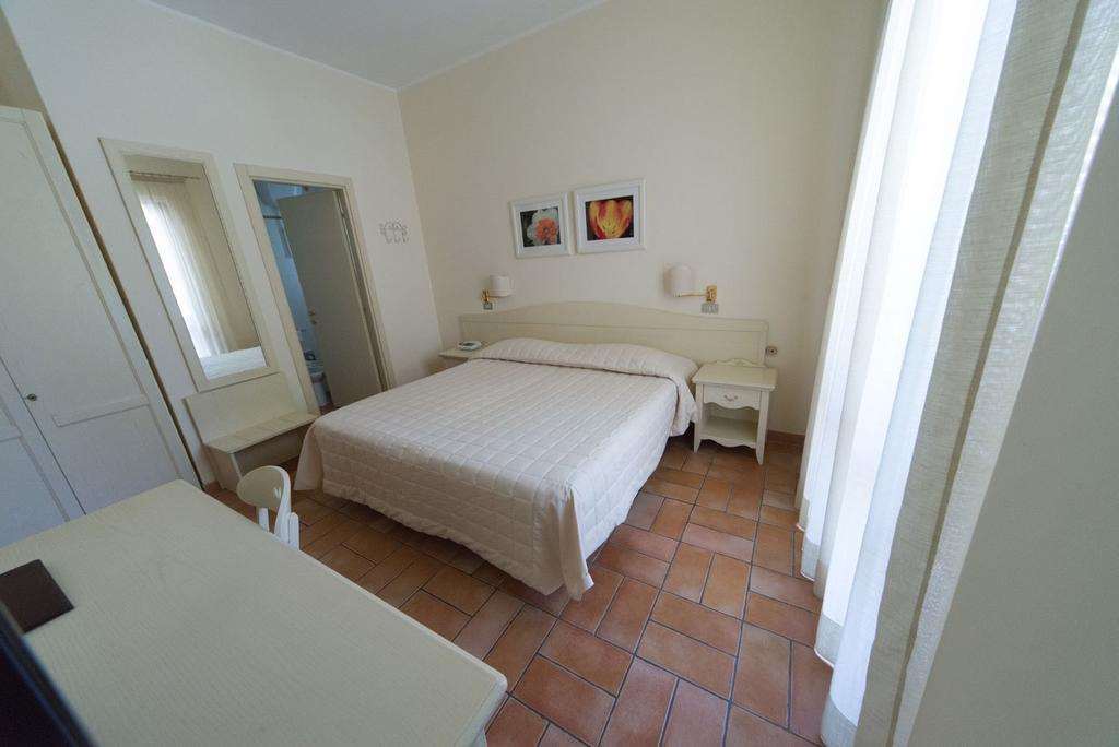 Hotel Giardino Suites And Spa - Numana Δωμάτιο φωτογραφία
