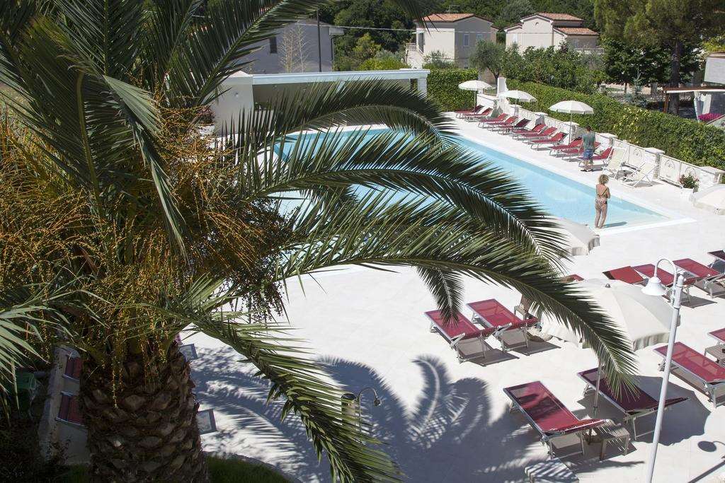 Hotel Giardino Suites And Spa - Numana Ανέσεις φωτογραφία